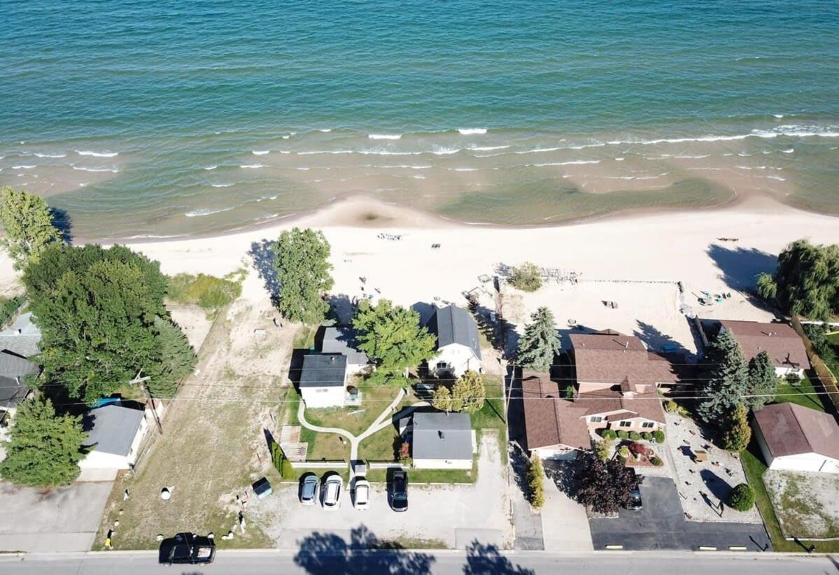 Beach Club Of Oscoda Beach House On Lake Huron Villa Eksteriør billede