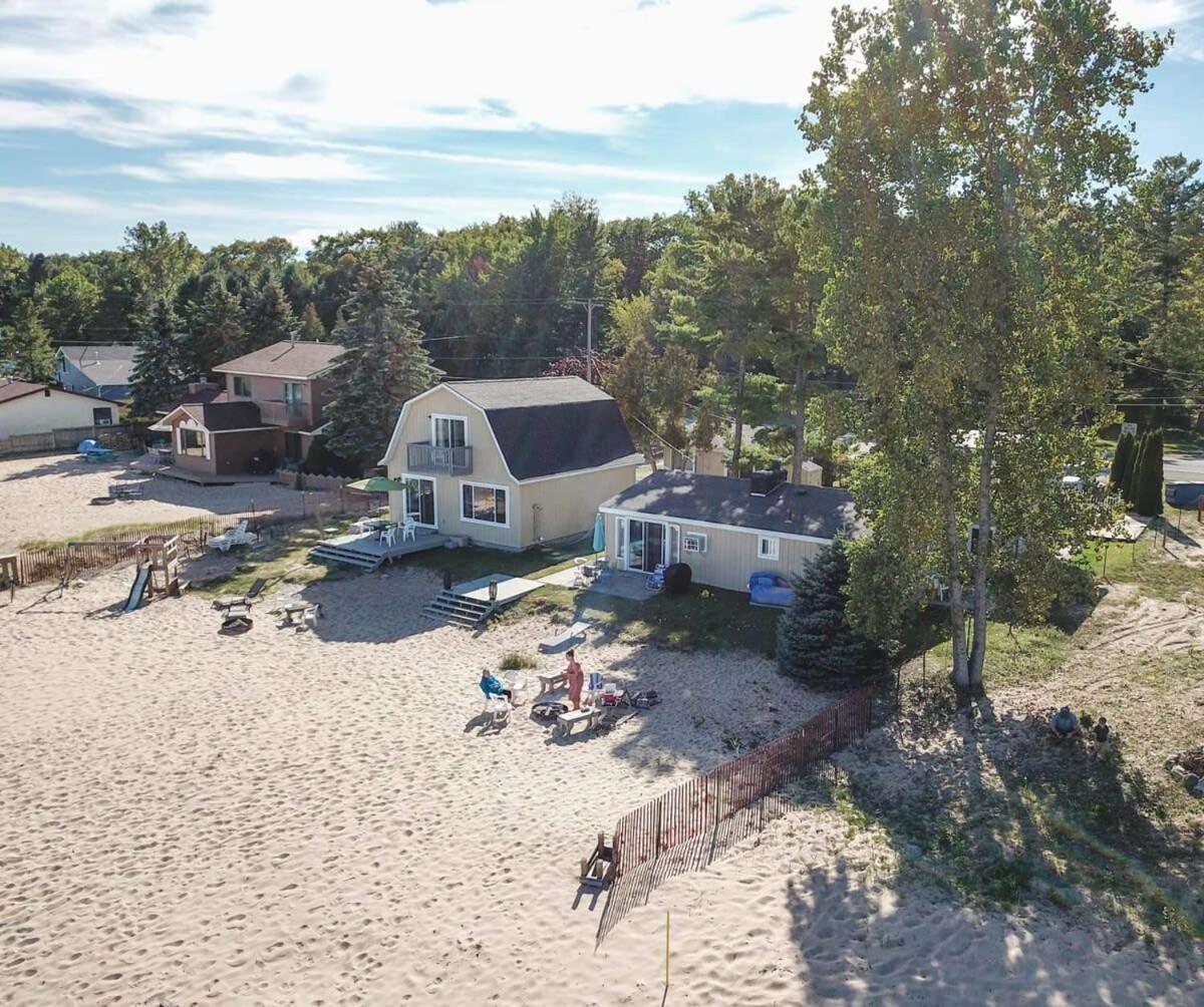 Beach Club Of Oscoda Beach House On Lake Huron Villa Eksteriør billede