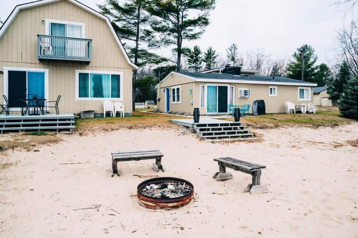 Beach Club Of Oscoda Beach House On Lake Huron Villa Eksteriør billede